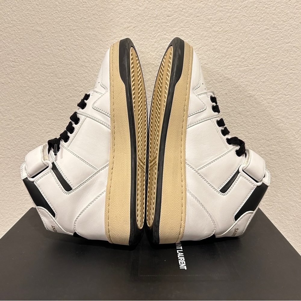 Saint Laurent LAX Mid Top leather sneakers, Size 38, New in Box - Picture 3 of 15